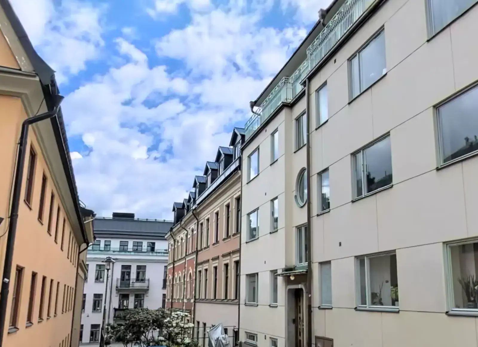 Bild 1 av 2 på Drottninghusgränd 5