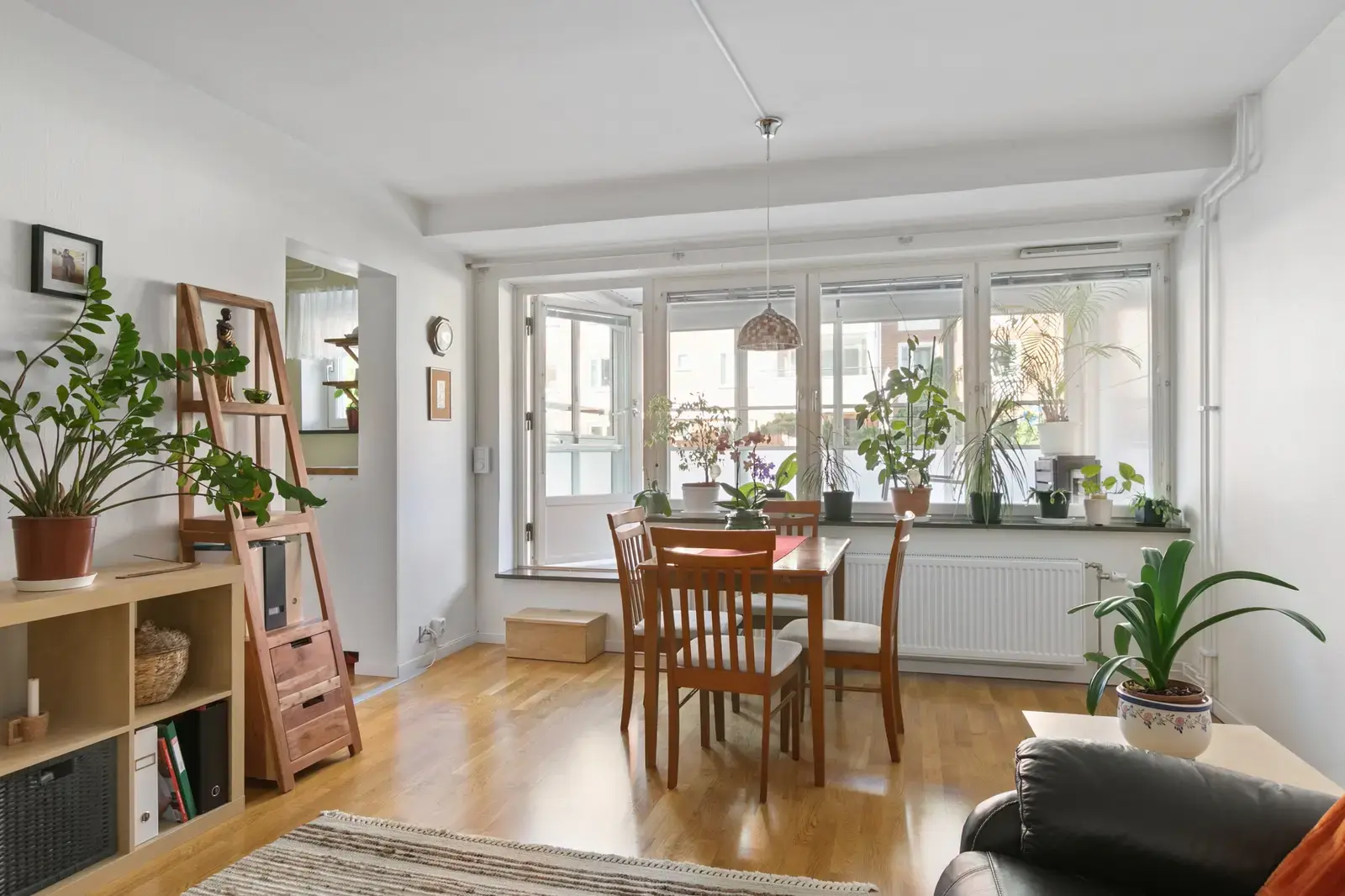 Bild 1 av 20 på Skomakargatan 9