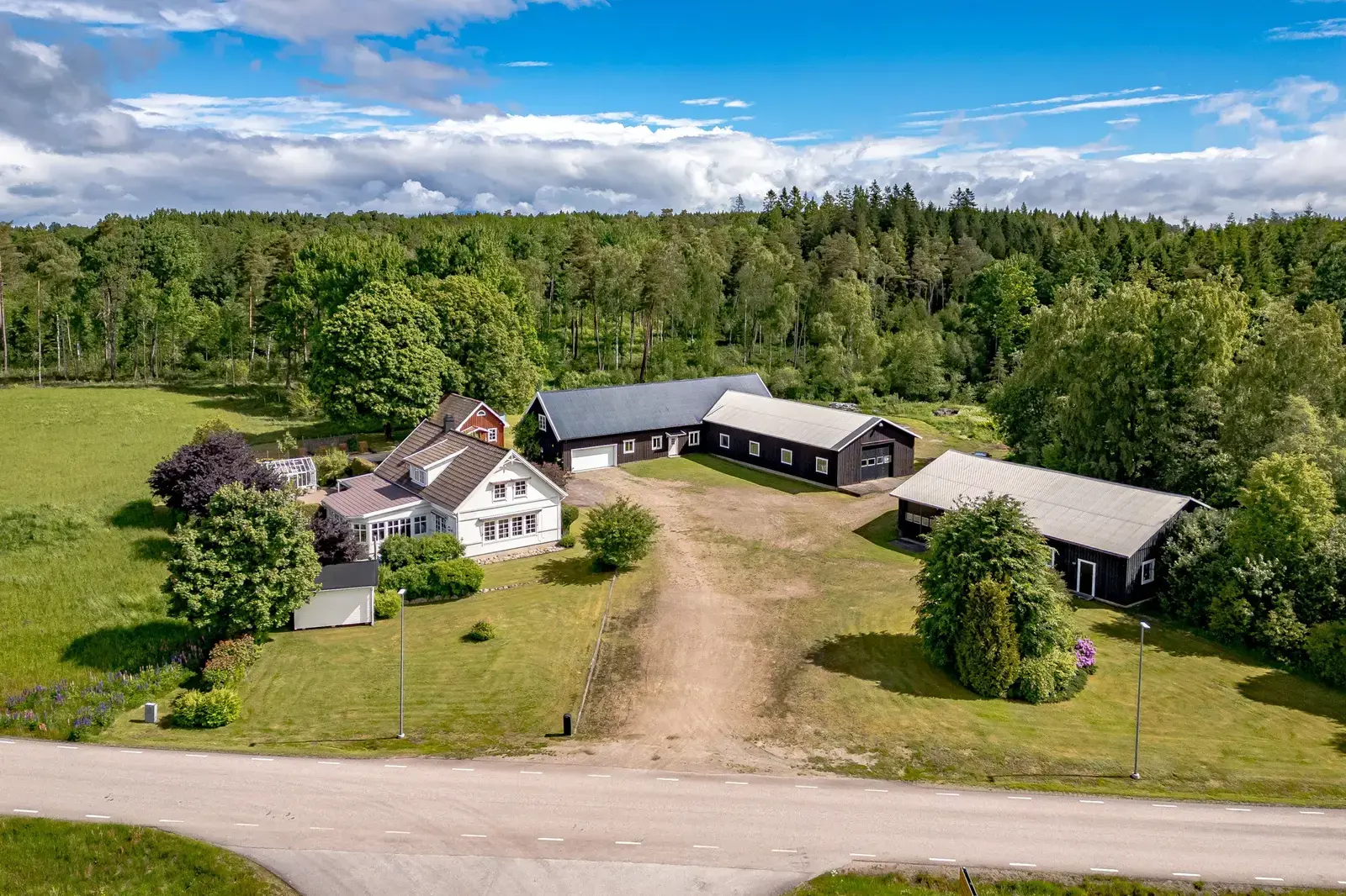 Bild 1 av 20 på Klockarevägen 15