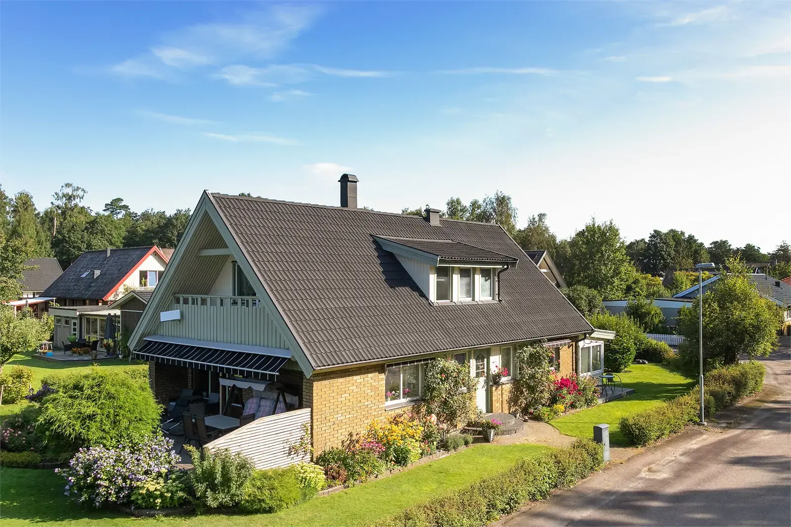 Bild 1 av 20 på Rösesvägen 3