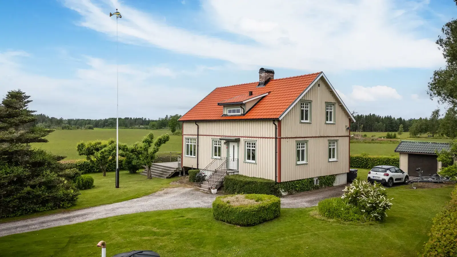 Bild 1 av 20 på Mantorp Magnusberg