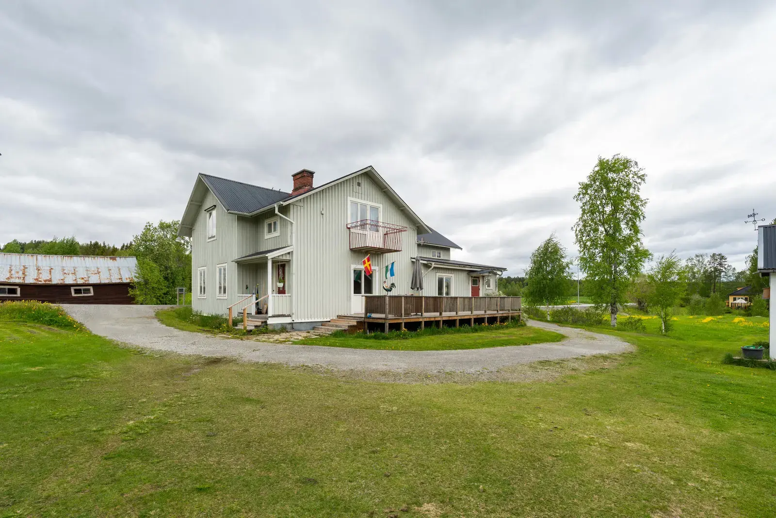 Image 1 of 20 of Lillhallen 221