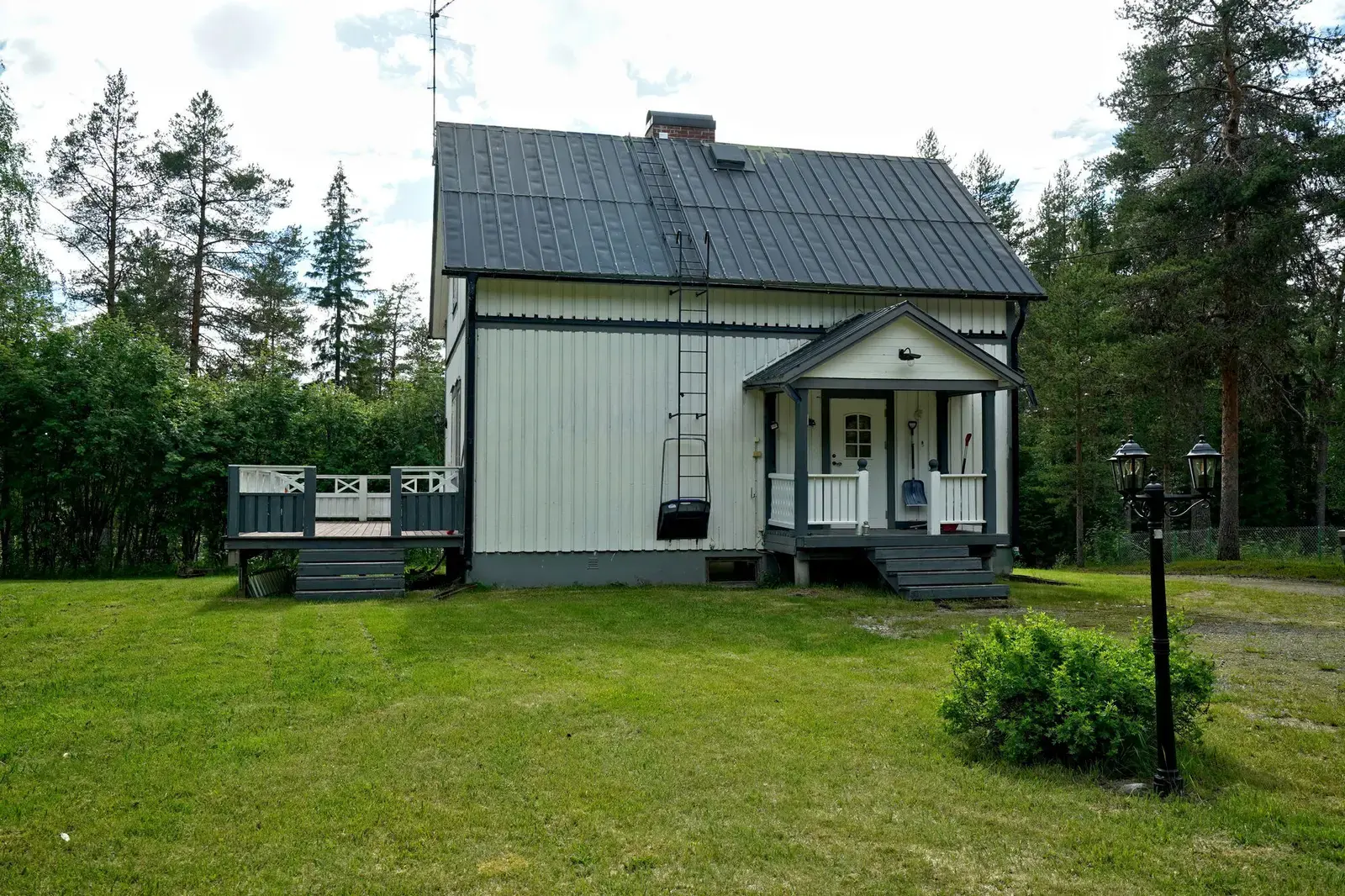 Image 1 of 14 of Holmträsk 232