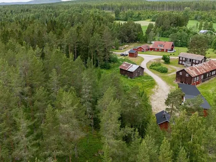 Image 1 of 20 of Västtjär 112