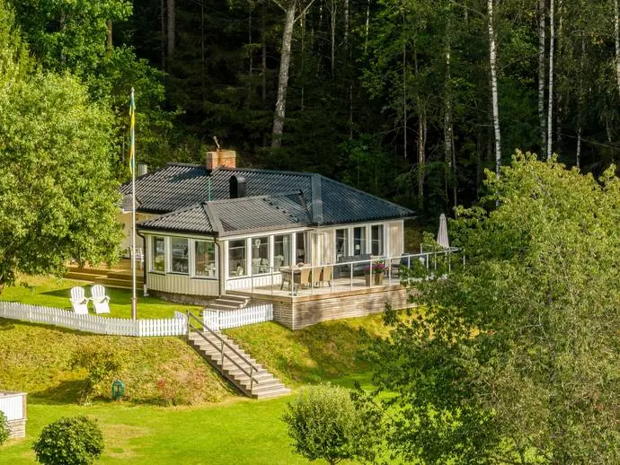 Bild 1 av 20 på Klageröd 5