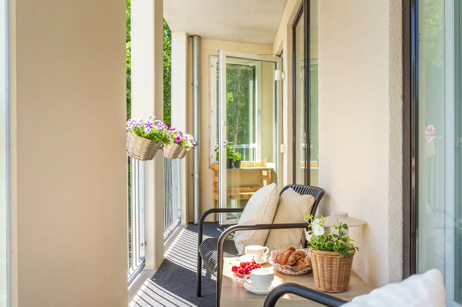 Bild 1 av 20 på Klädesvägen 38