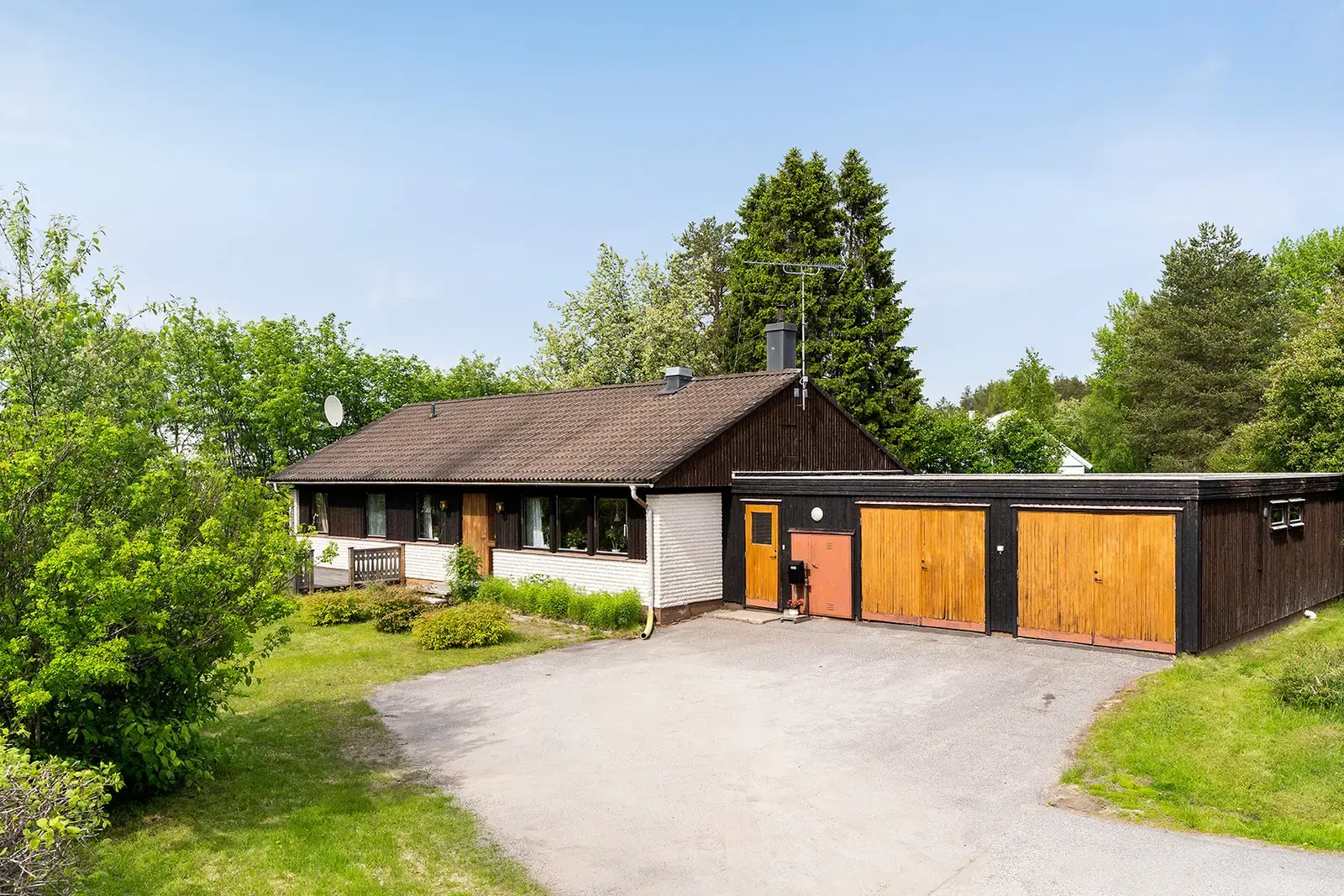 Bild 1 av 19 på Mästergränd 1