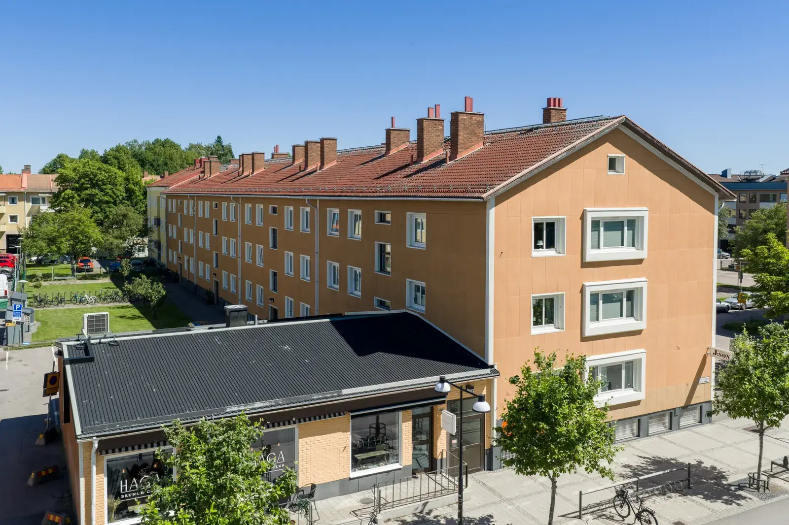 Bild 1 av 18 på Hagavägen 12C