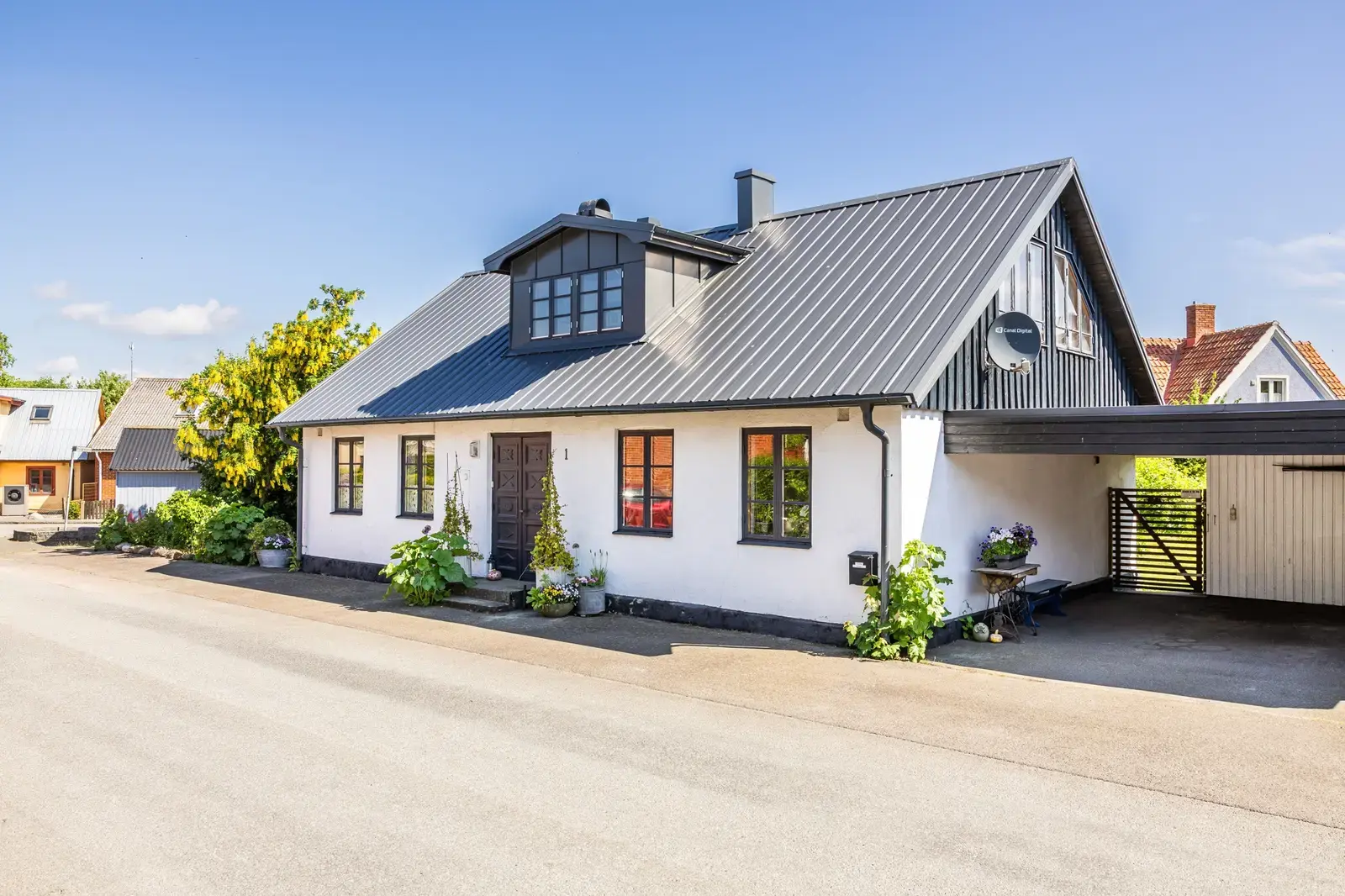 Bild 1 av 20 på Änkegatan 1