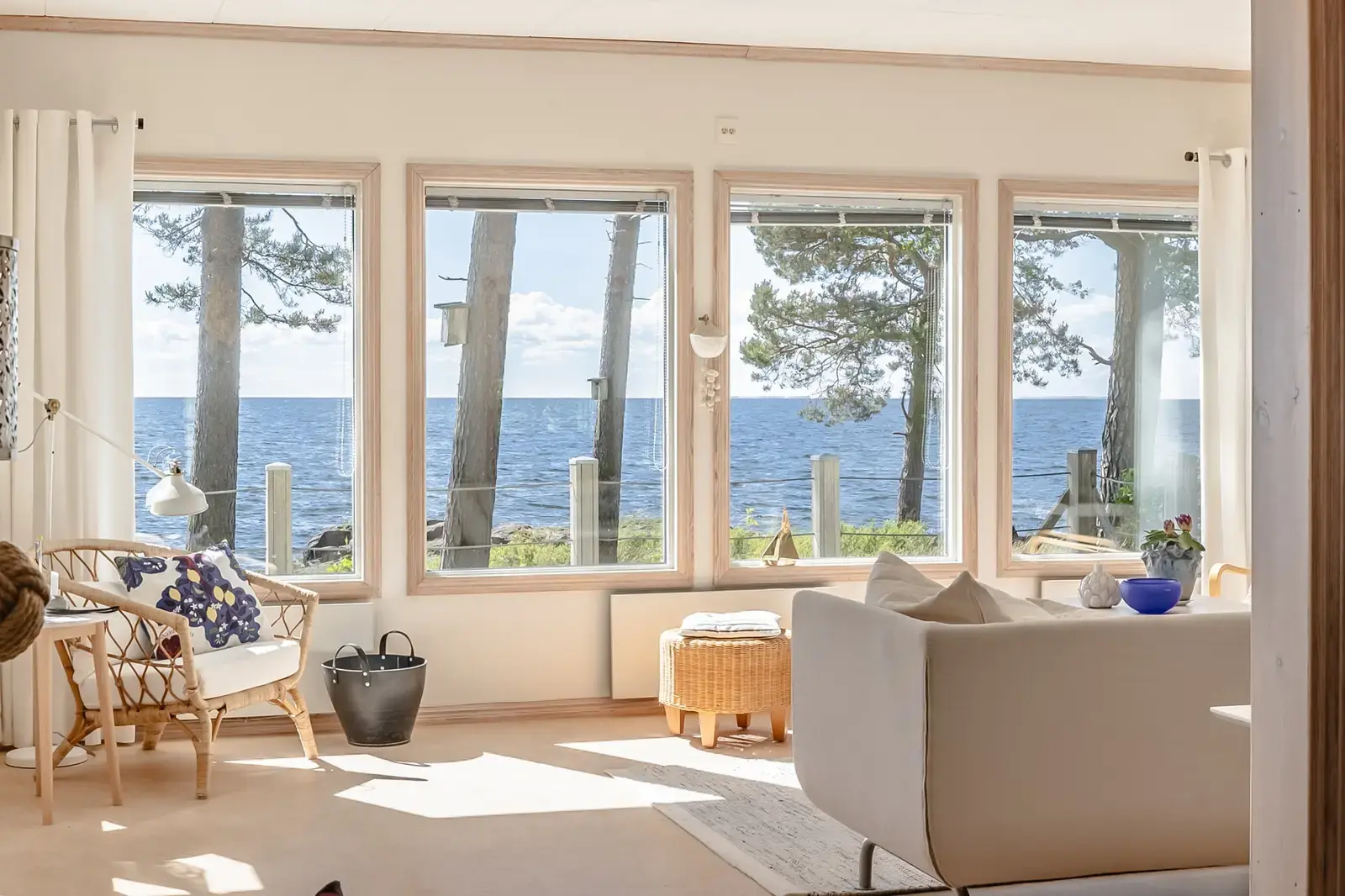 Bild 1 av 20 på Sjöfallsvägen 48
