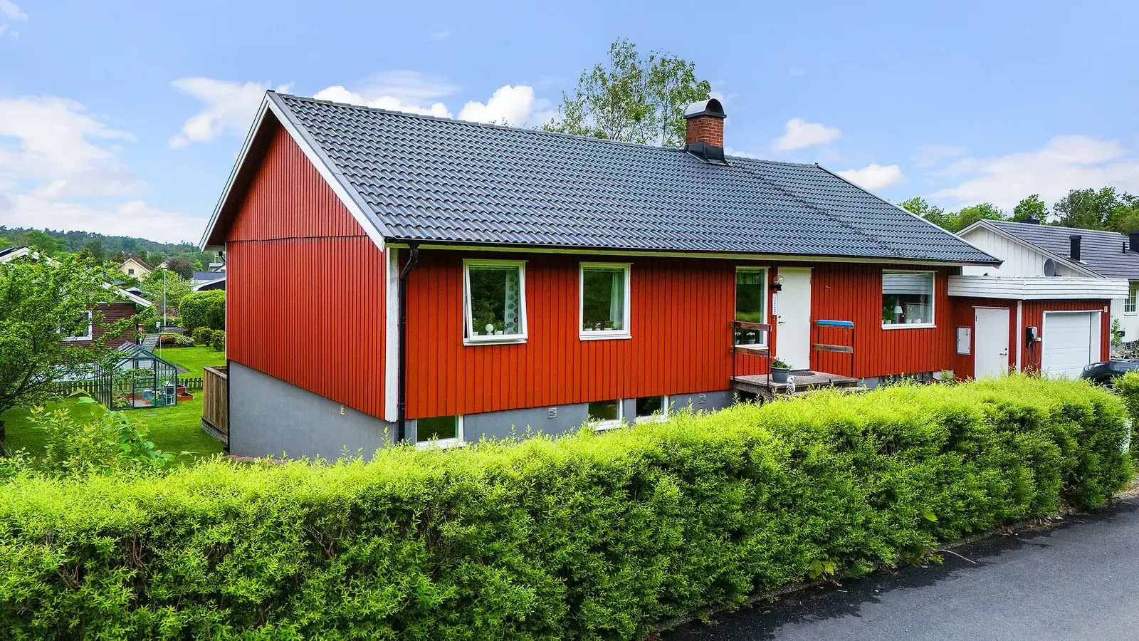 Bild 1 av 5 på Dalvägen 4