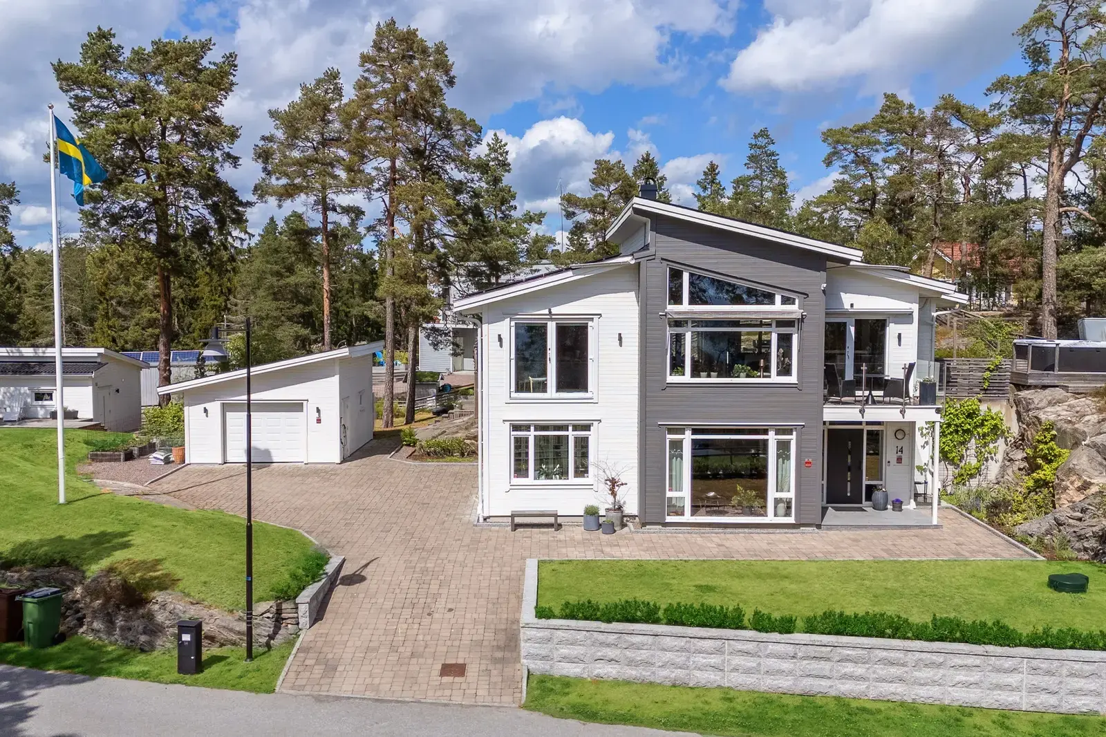 Bild 1 av 20 på Dalstigen 14
