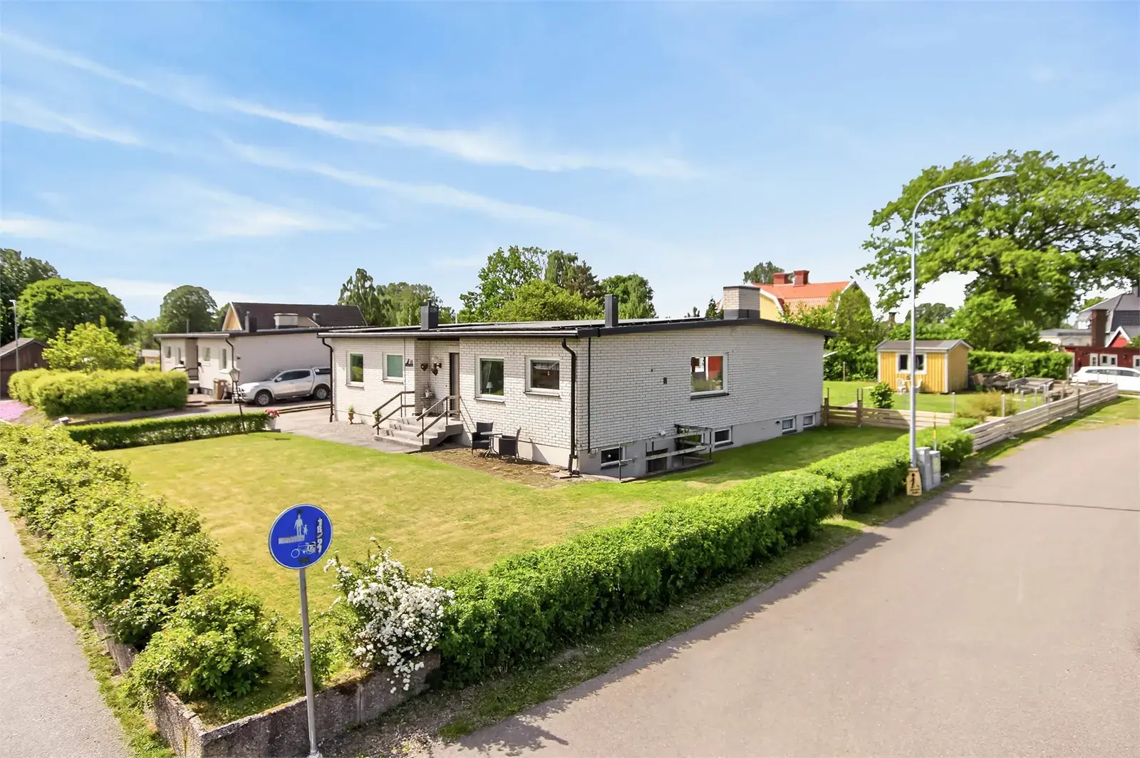 Bild 1 av 20 på Almnäsvägen 4B