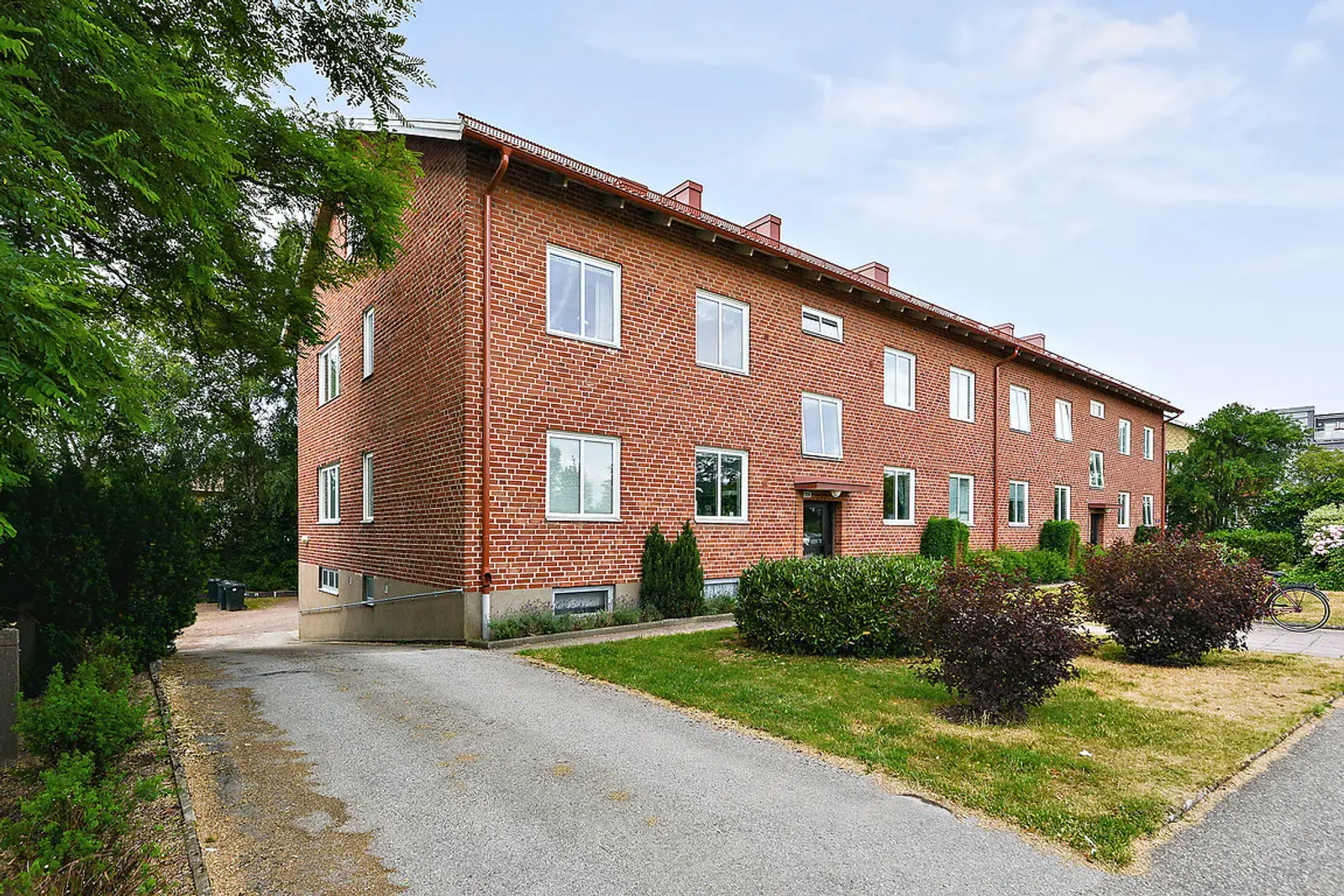 Image 1 of 16 of Södergatan 37A