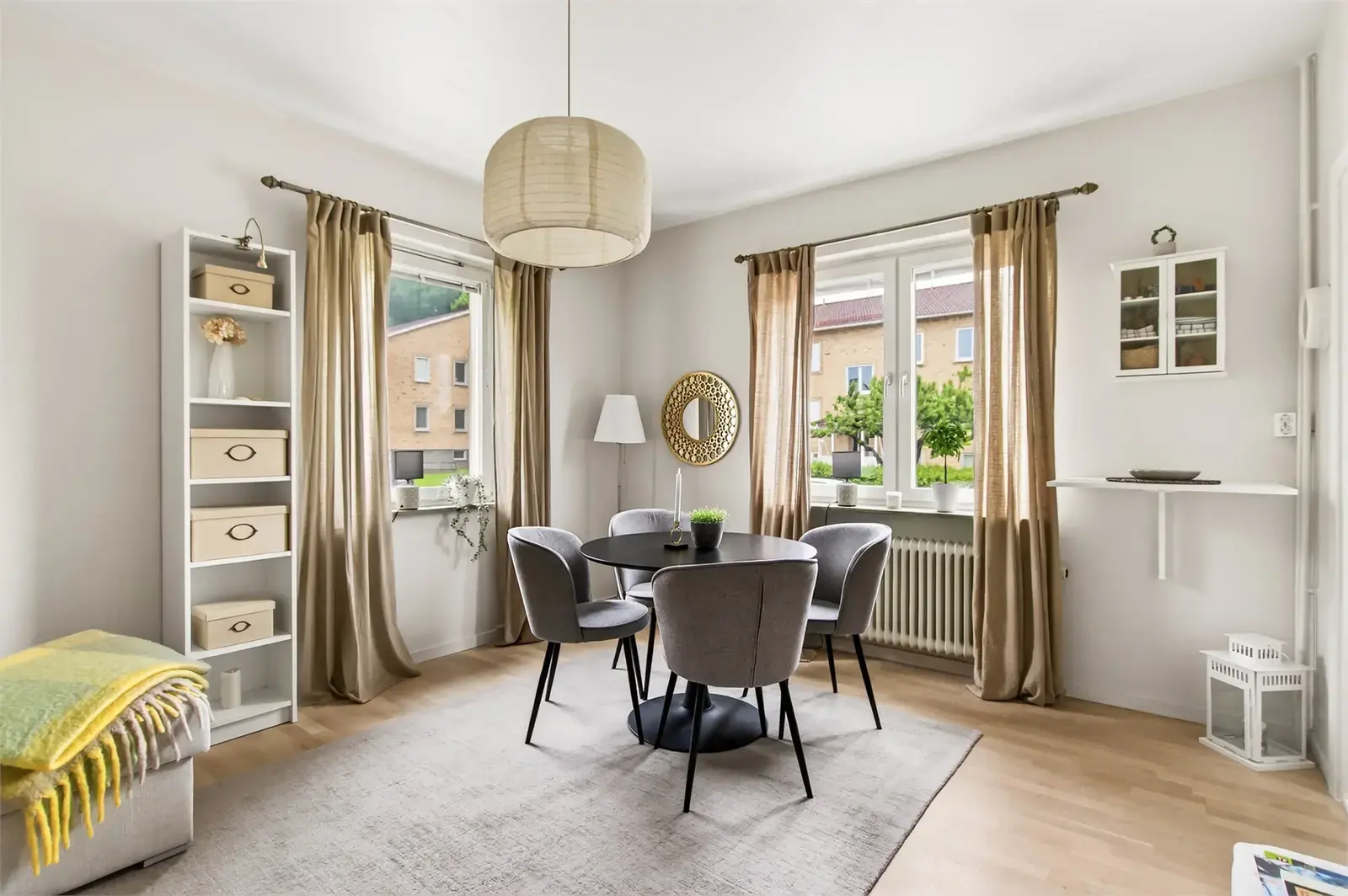 Bild 1 av 12 på Fågelbovägen 11B