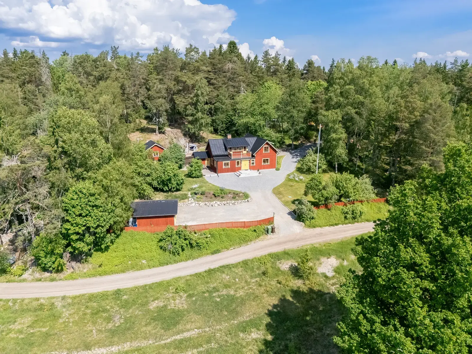 Image 1 of 20 of Engårdsvägen 7