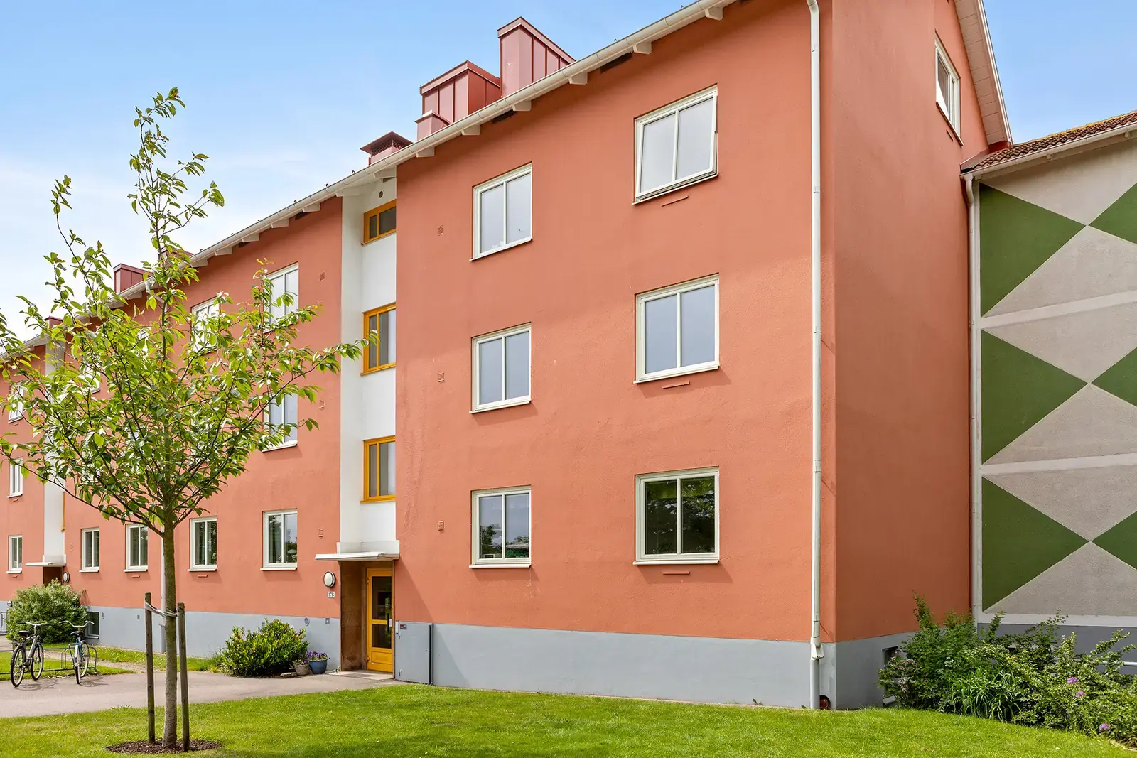Image 1 of 14 of Fatabursvägen 17B