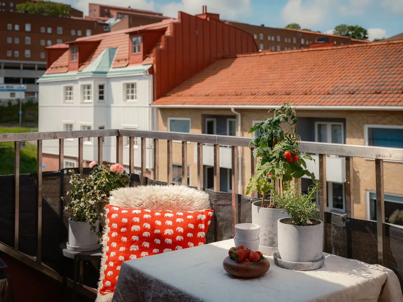 Image 1 of 20 of Bomgatan 6A