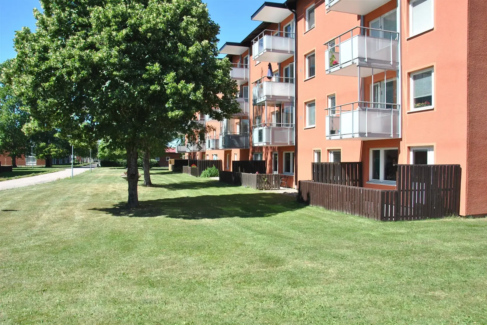 Image 1 of 20 of Bokgatan 22