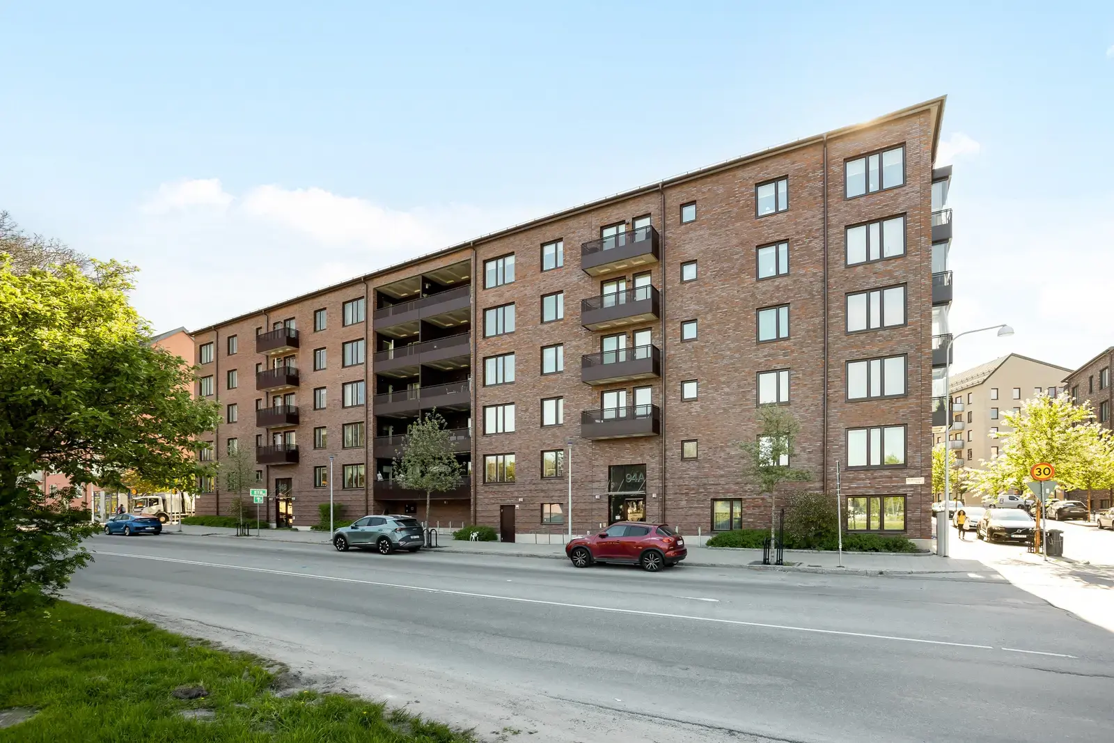Bild 1 av 20 på Järfällavägen 94A