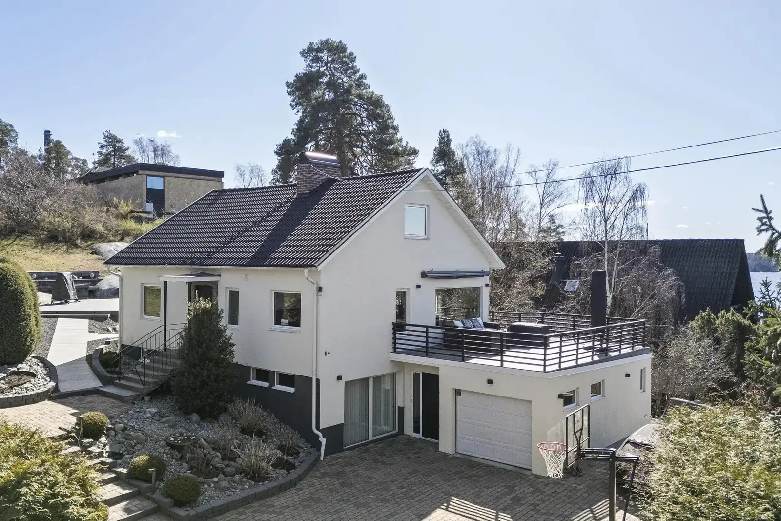Image 1 of 20 of Hässelby Strandväg 64