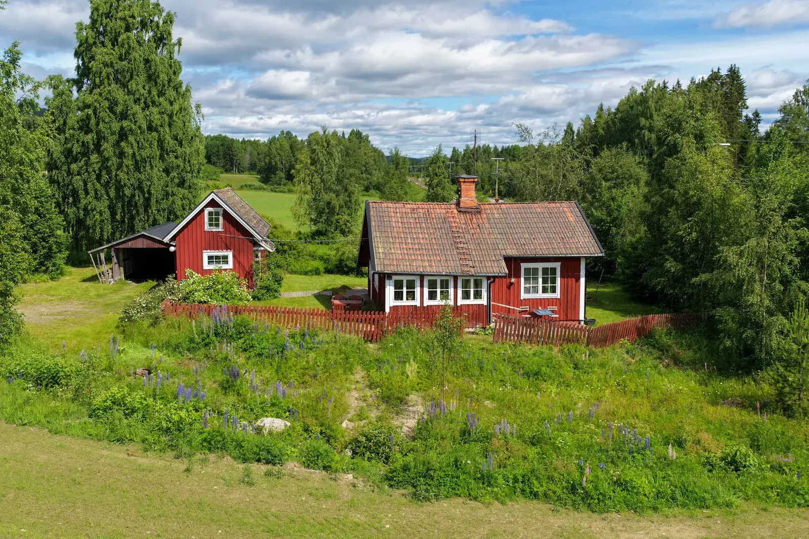 Image 1 of 20 of Undersvik 9502