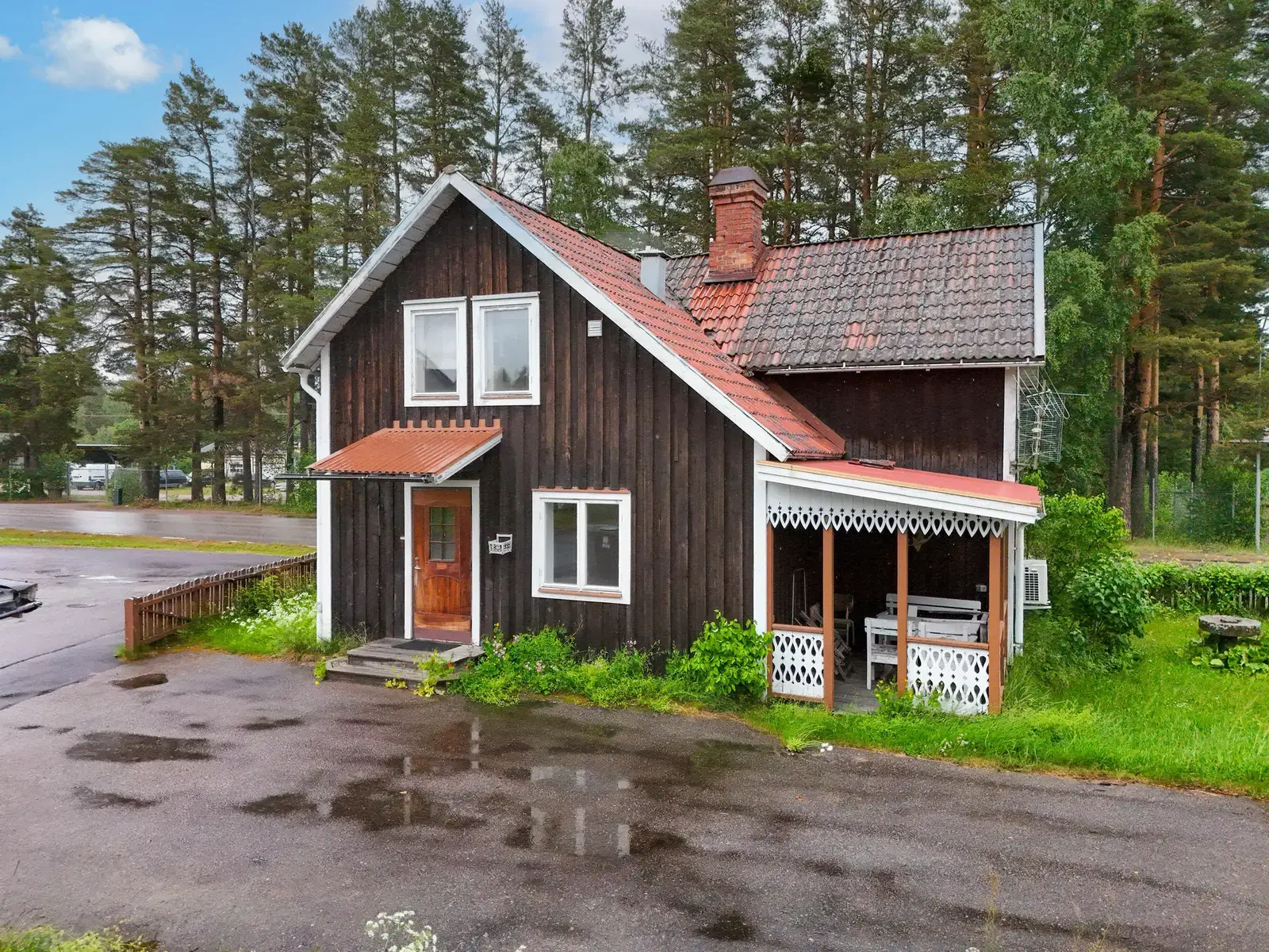 Image 1 of 20 of Tallvägen 1