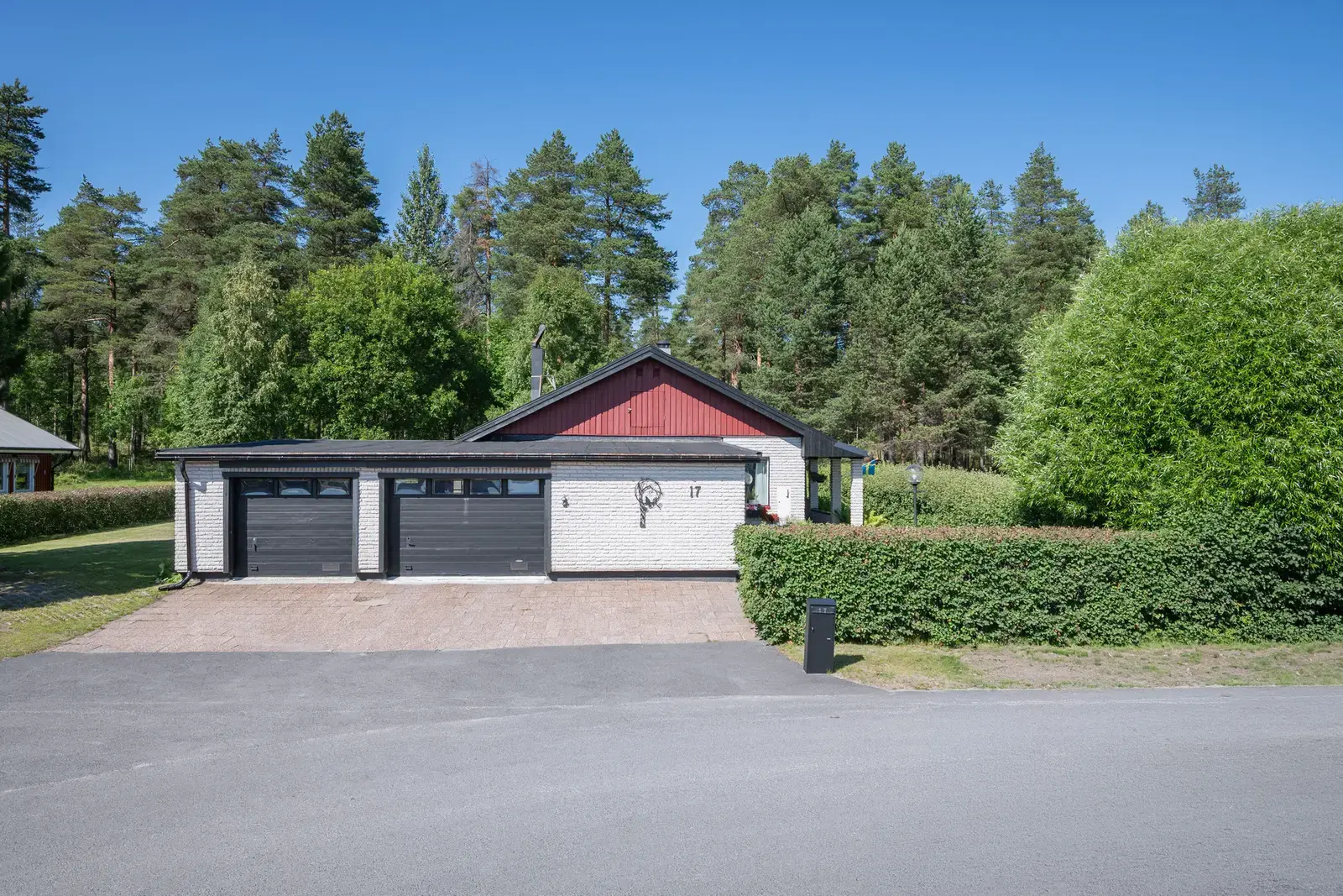 Bild 1 av 20 på Valutavägen 17