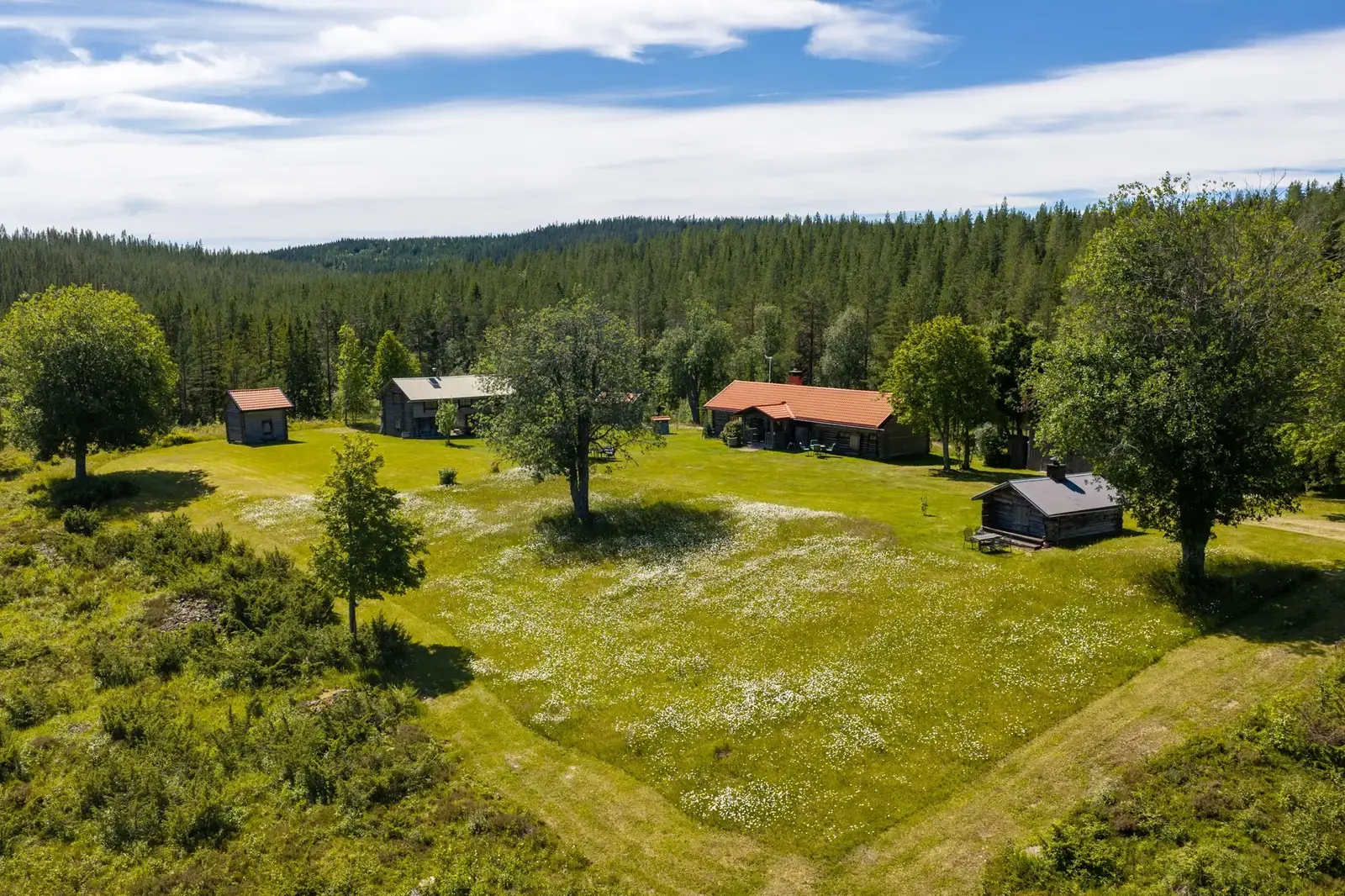 Bild 1 av 20 på Dåråberg 11