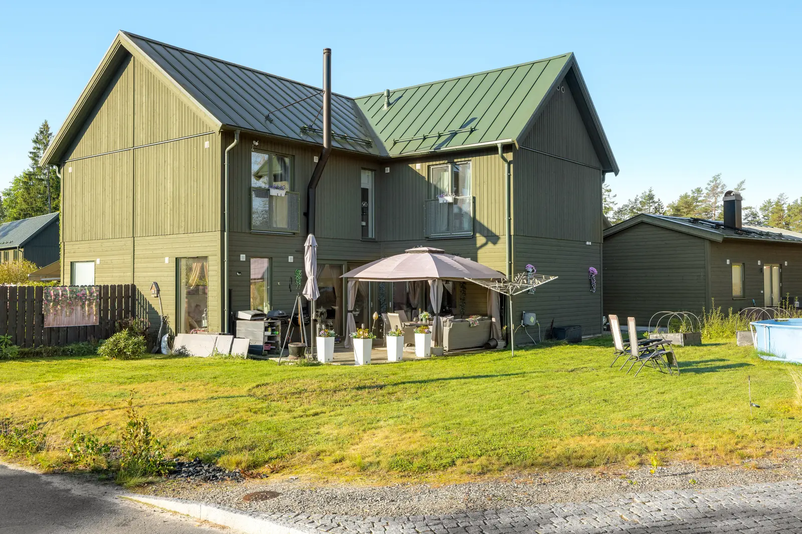 Image 1 of 1 of Bergsjövägen 23