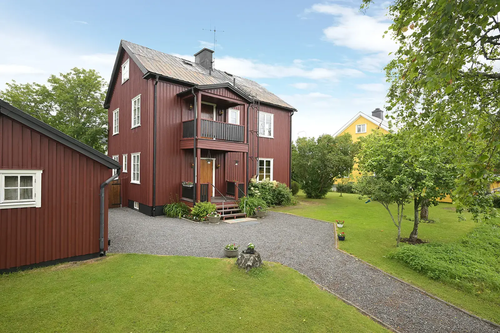 Bild 1 av 20 på Backenvägen 99