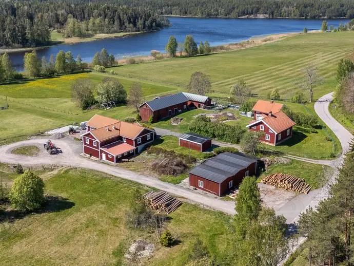Bild 1 av 20 på Almunge-Söderby Hasselbacken 51