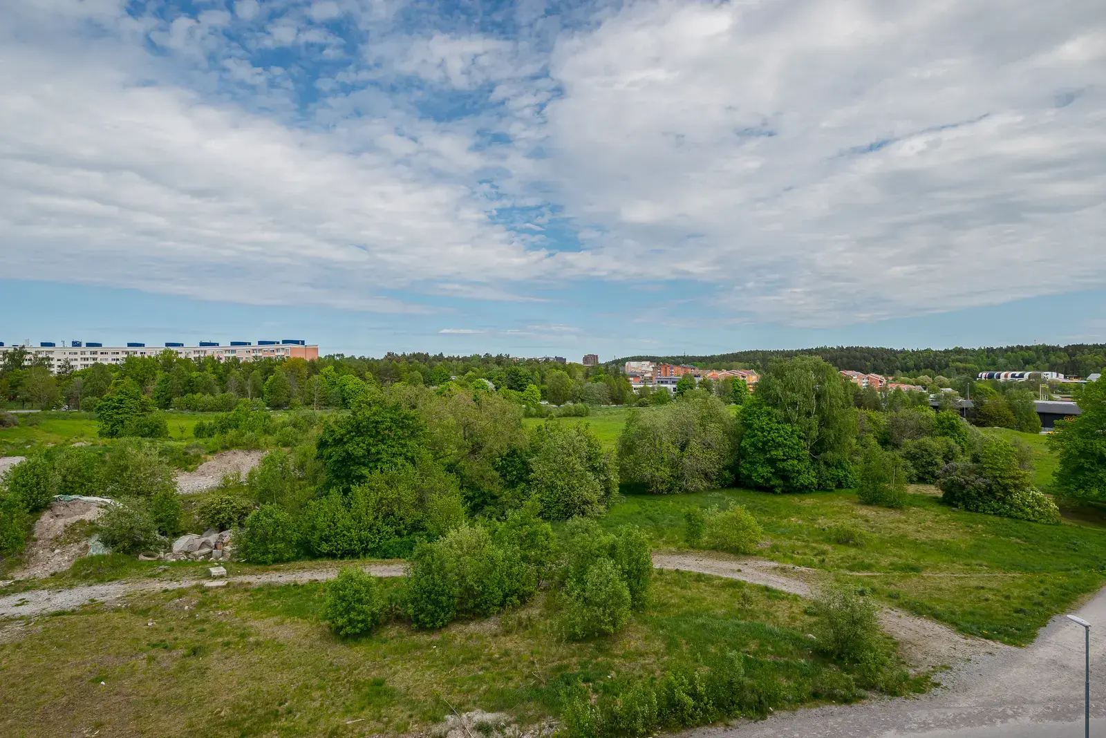 Image 1 of 20 of Valsta Gårdsväg 8