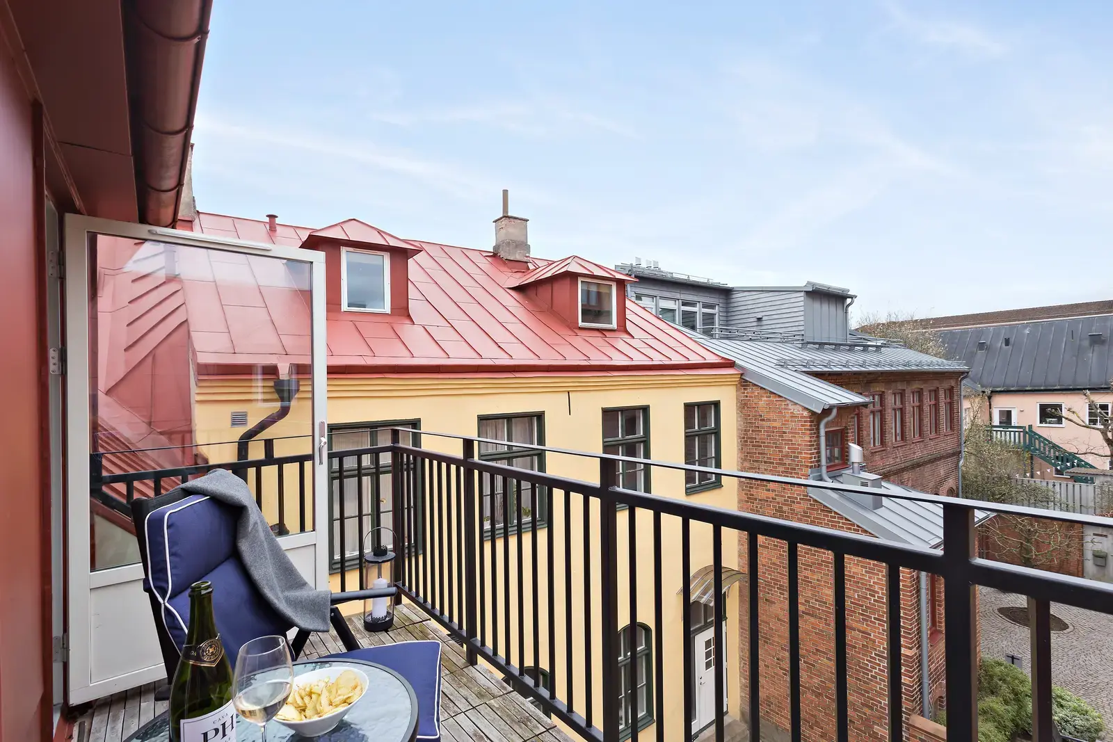 Bild 1 av 20 på Västra Storgatan 3B