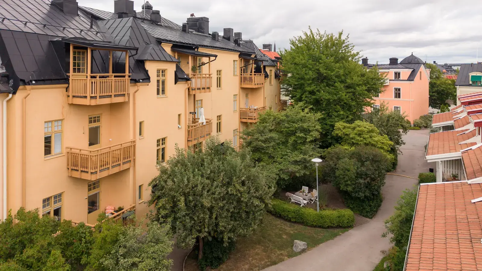 Image 1 of 20 of Stora gatan 71B
