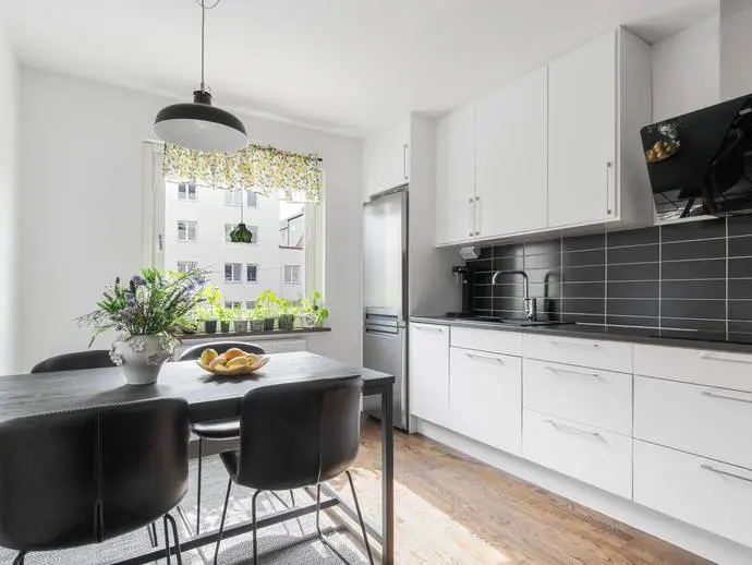 Bild 1 av 20 på Törnerosgatan 9