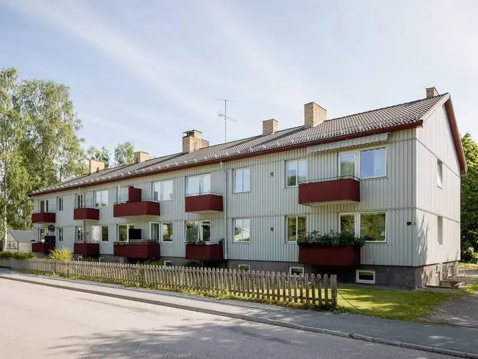 Image 1 of 15 of Gyllbyvägen 14A