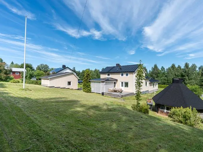Image 1 of 20 of Domsjövägen 132