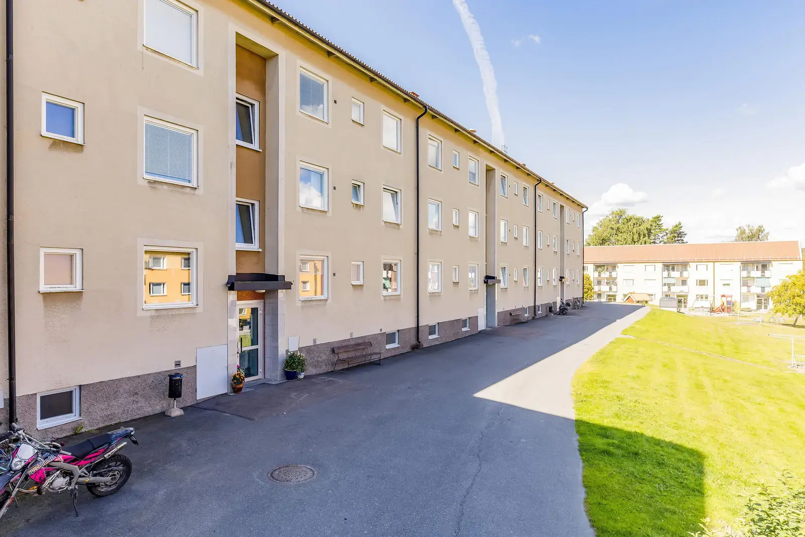 Bild 1 av 15 på Furuvägen 3G