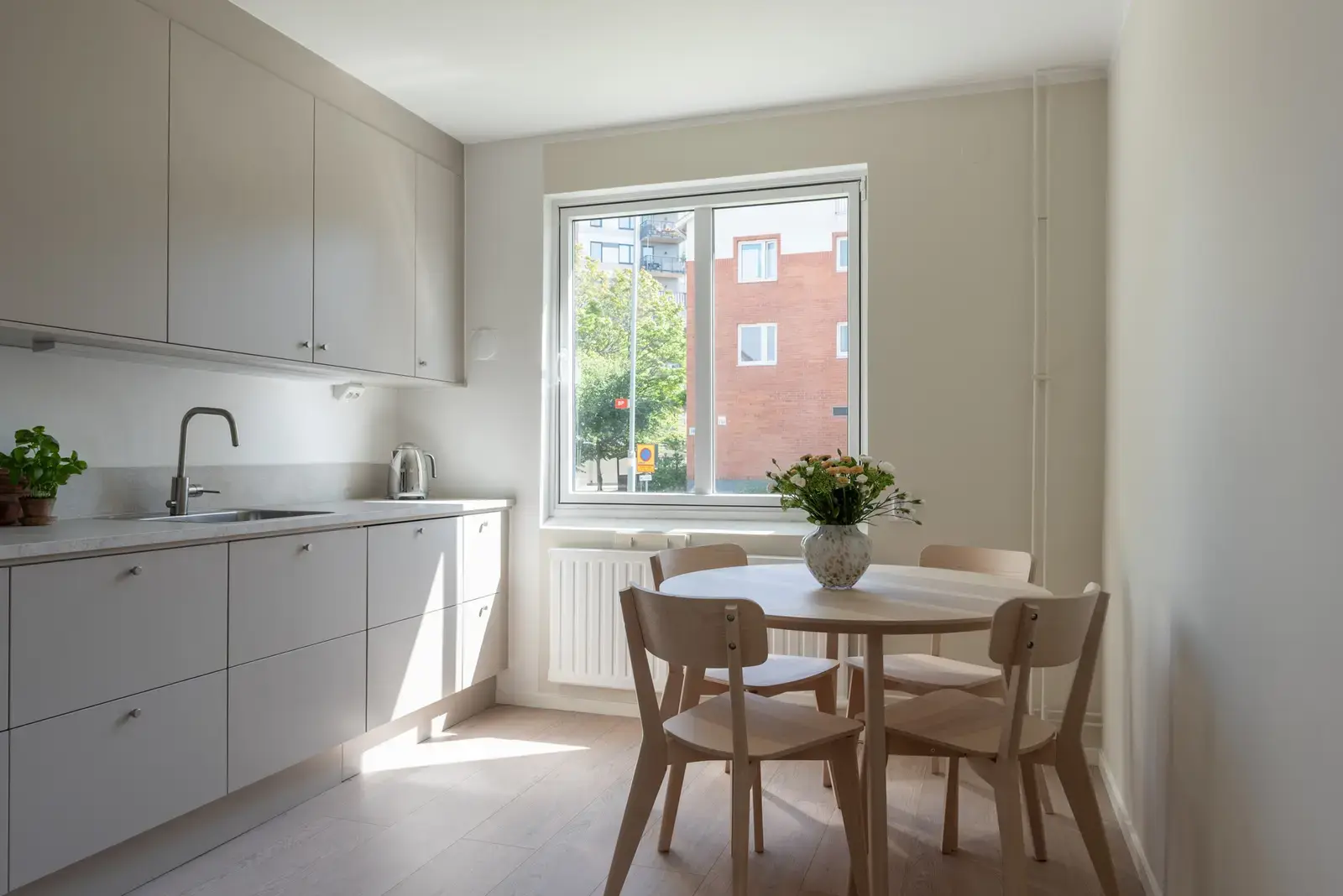 Bild 1 av 20 på Svärdsliljegatan 5A