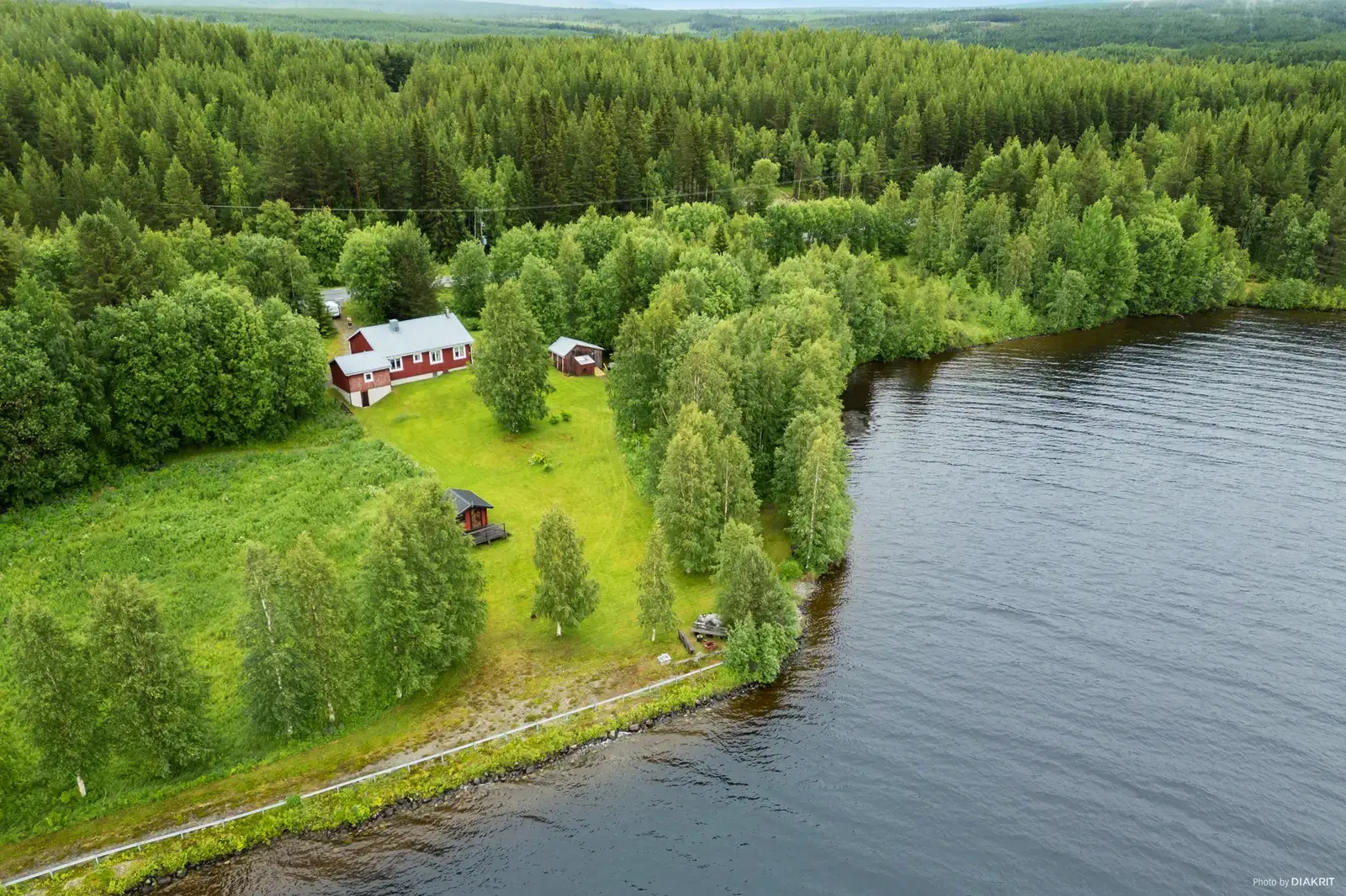 Bild 1 av 20 på Abborrviken 9