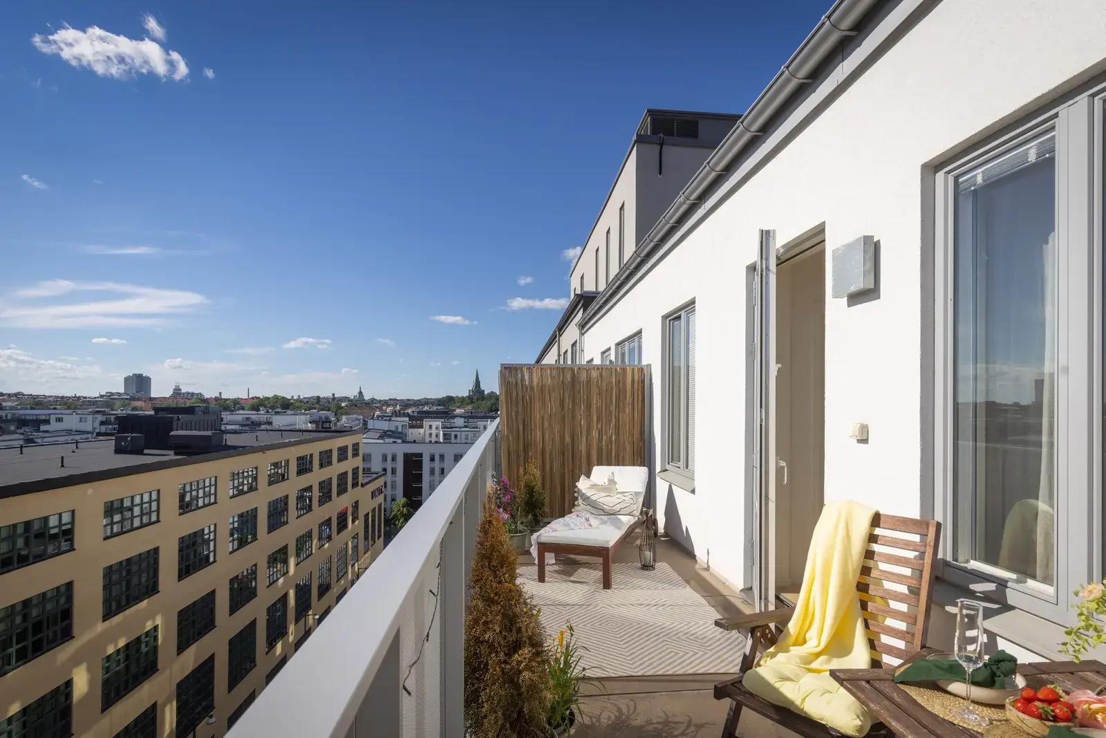 Image 1 of 20 of Heliosgatan 12B