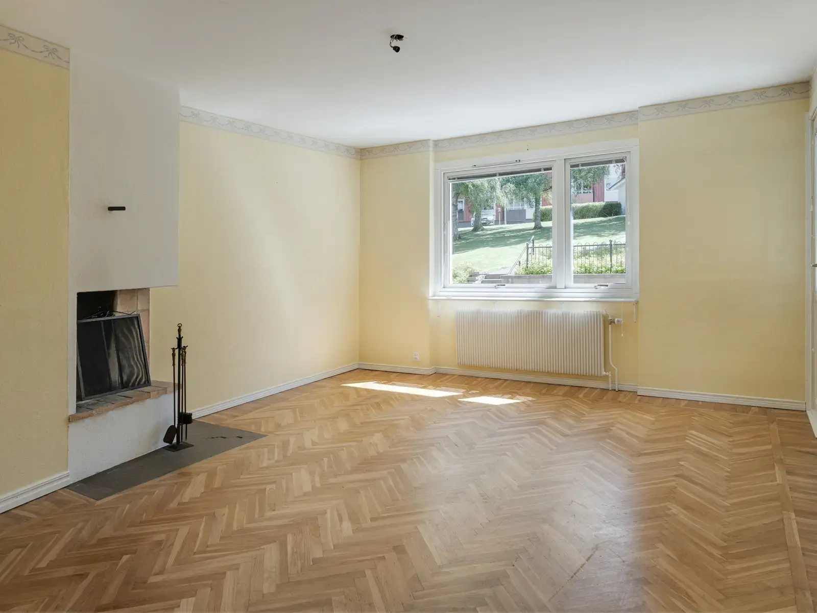 Image 1 of 16 of Lindormsgatan 46