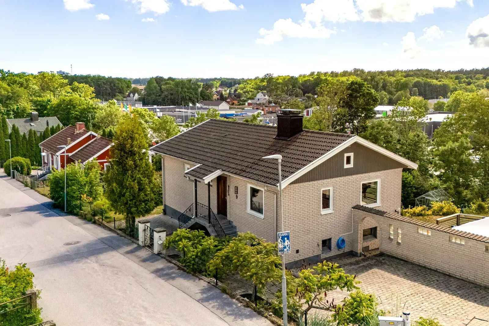 Image 1 of 20 of Fribergs väg 9