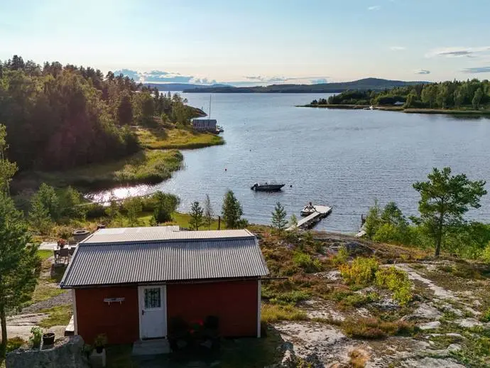Bild 1 av 20 på Sillviken 140