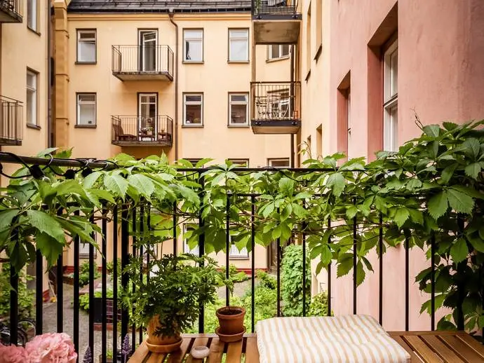Bild 1 av 20 på Bondegatan 1G