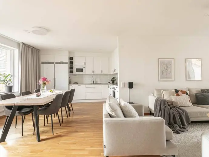 Bild 1 av 20 på Oskarshallsgatan 3