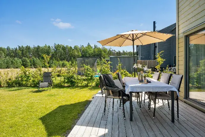 Bild 1 av 20 på Vitmossvägen 241