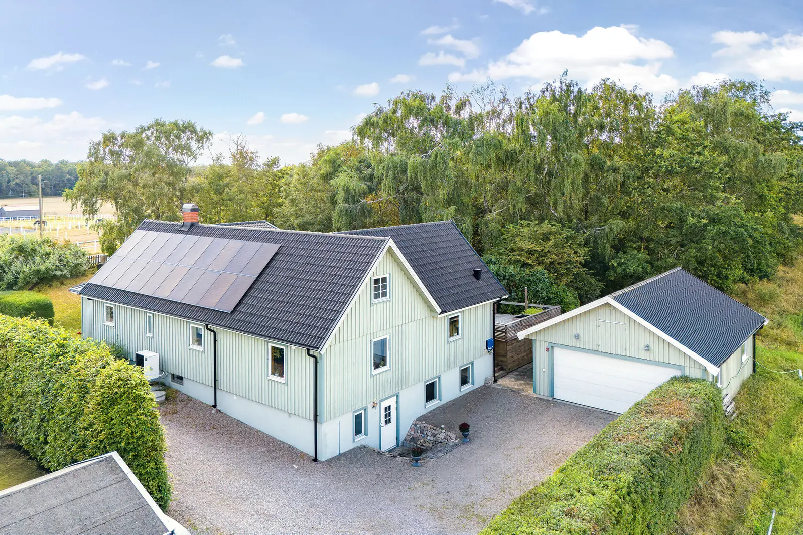 Bild 1 av 5 på Magnarps byaväg 152
